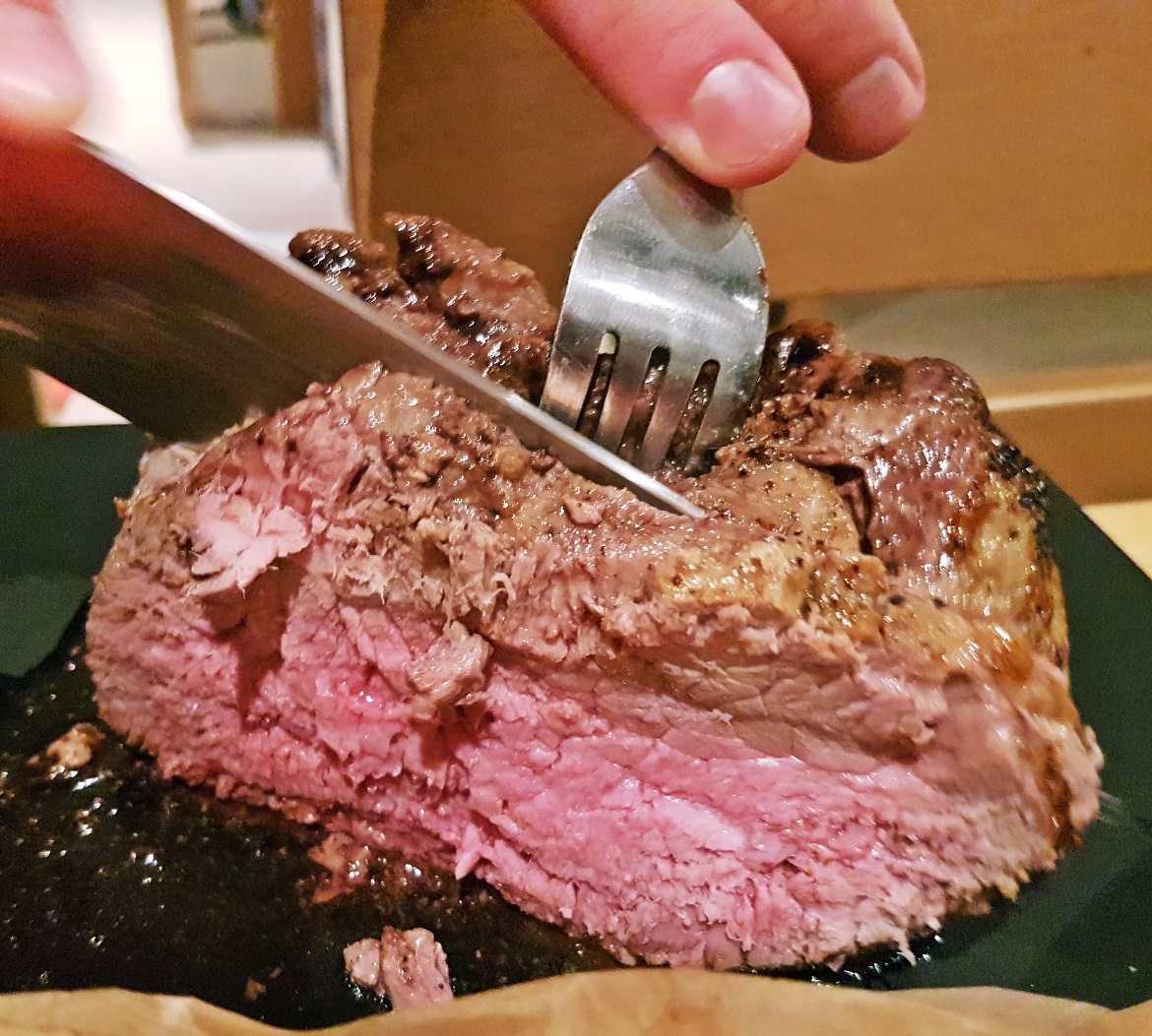 Carving the chateaubriand - Conqueror's Chateaubriand and Ye Olde Parchment Potatoes - Cooking Games Recipe by BeckyBecky Blogs