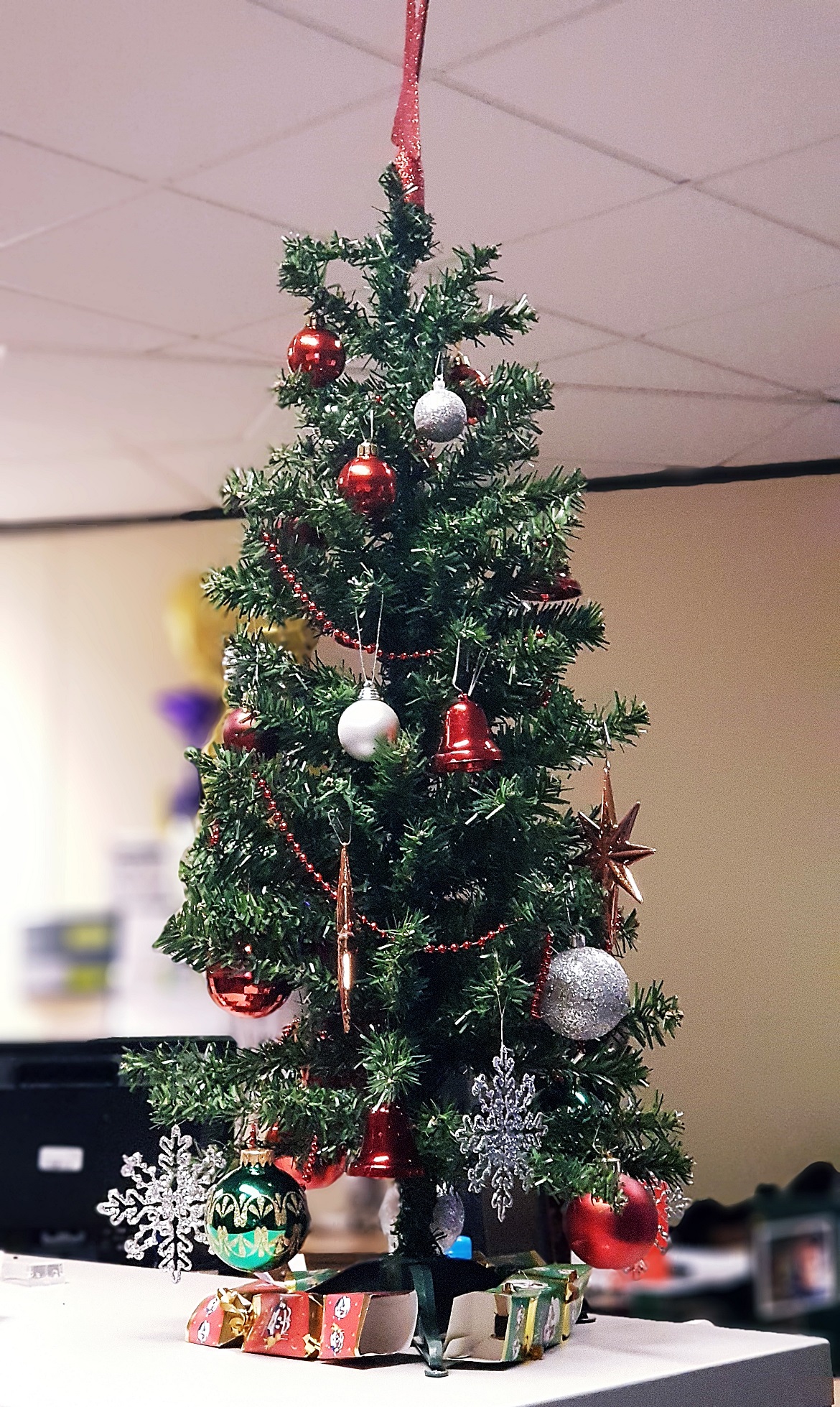 Work Christmas tree - December Monthly Recap by BeckyBecky Blogs