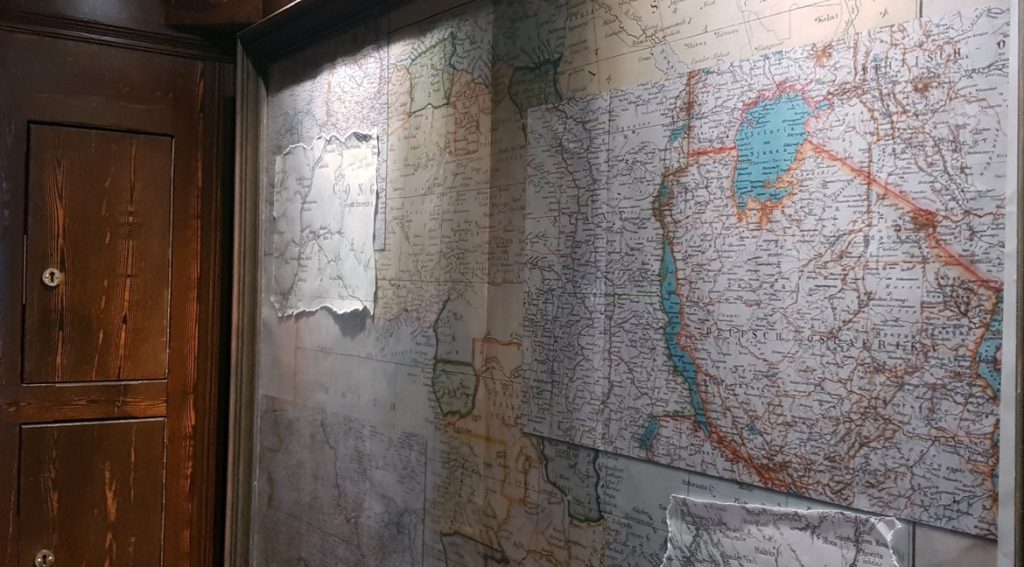 Maps on the wall - Follow in my Footsteps by Kanyu Escape, Leeds escape room review by BeckyBecky Blogs