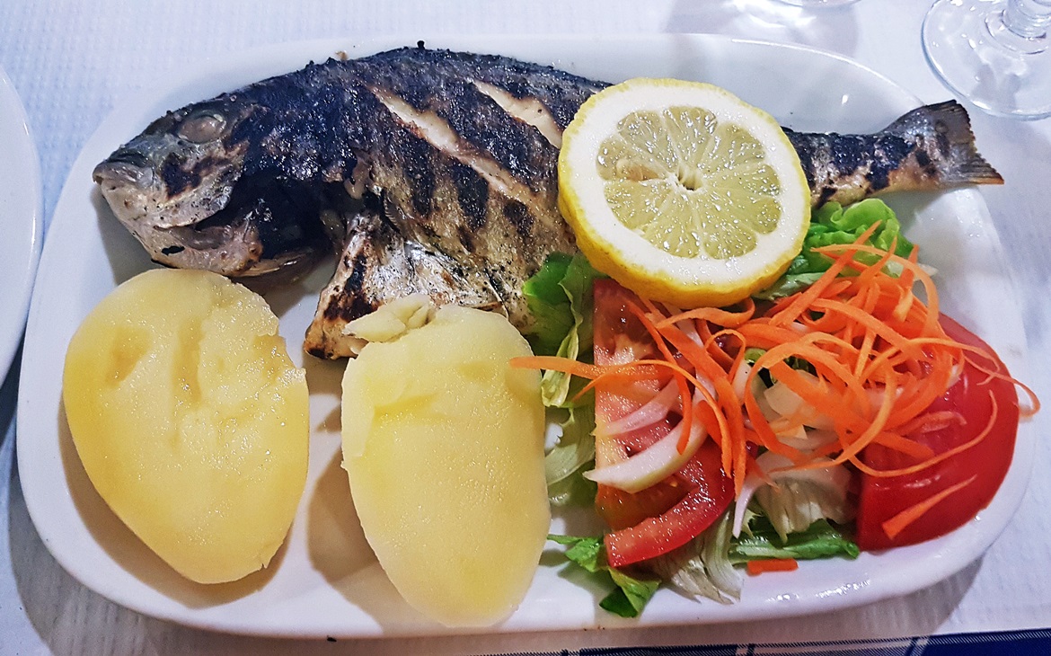 Whole golden bream at Restaurant de Calçada - Food and Drink in Lisbon, review by BeckyBecky Blogs