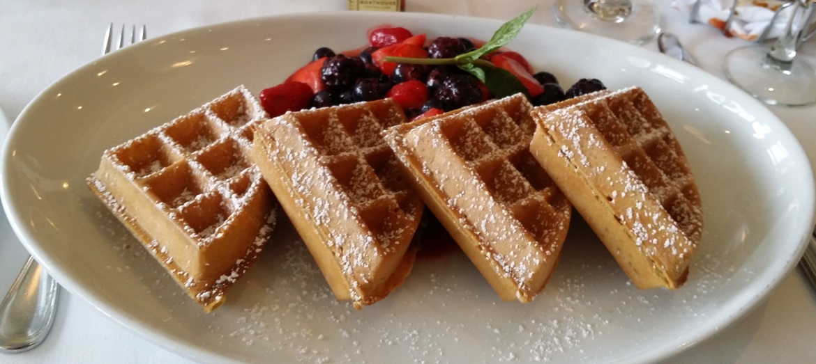Waffles at the Loeb Boathouse - New York New York, travel blog by BeckyBecky Blogs