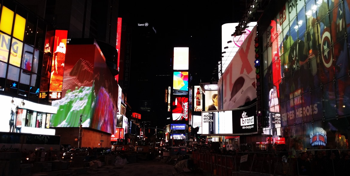 Times Square by night - New York New York, travel blog by BeckyBecky Blogs