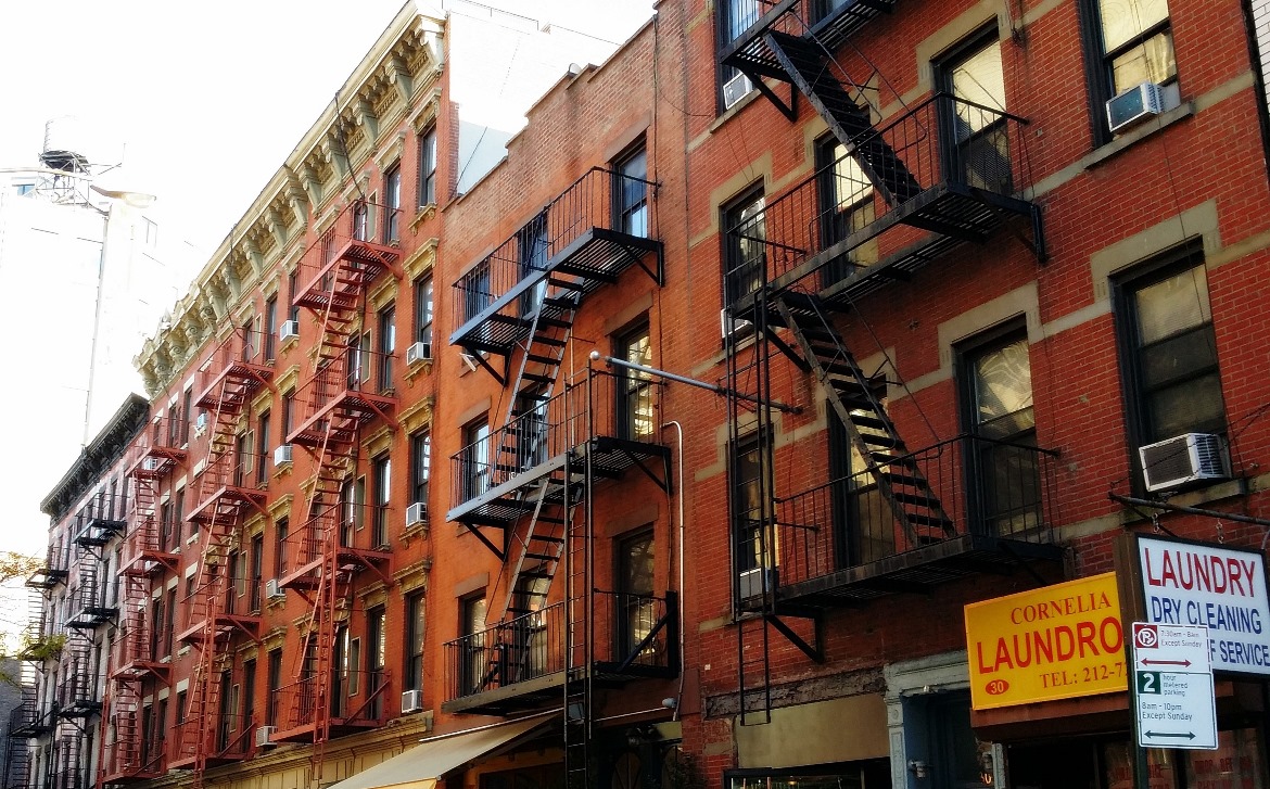 Fire escapes - New York New York, travel blog by BeckyBecky Blogs