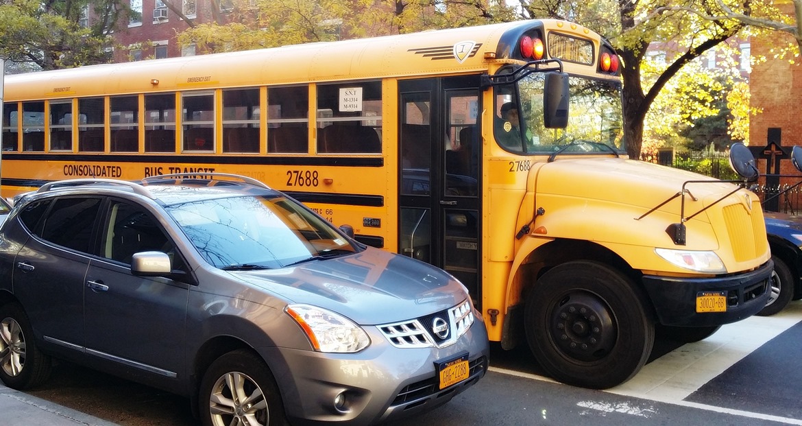 Yellow school bus - New York New York, travel blog by BeckyBecky Blogs