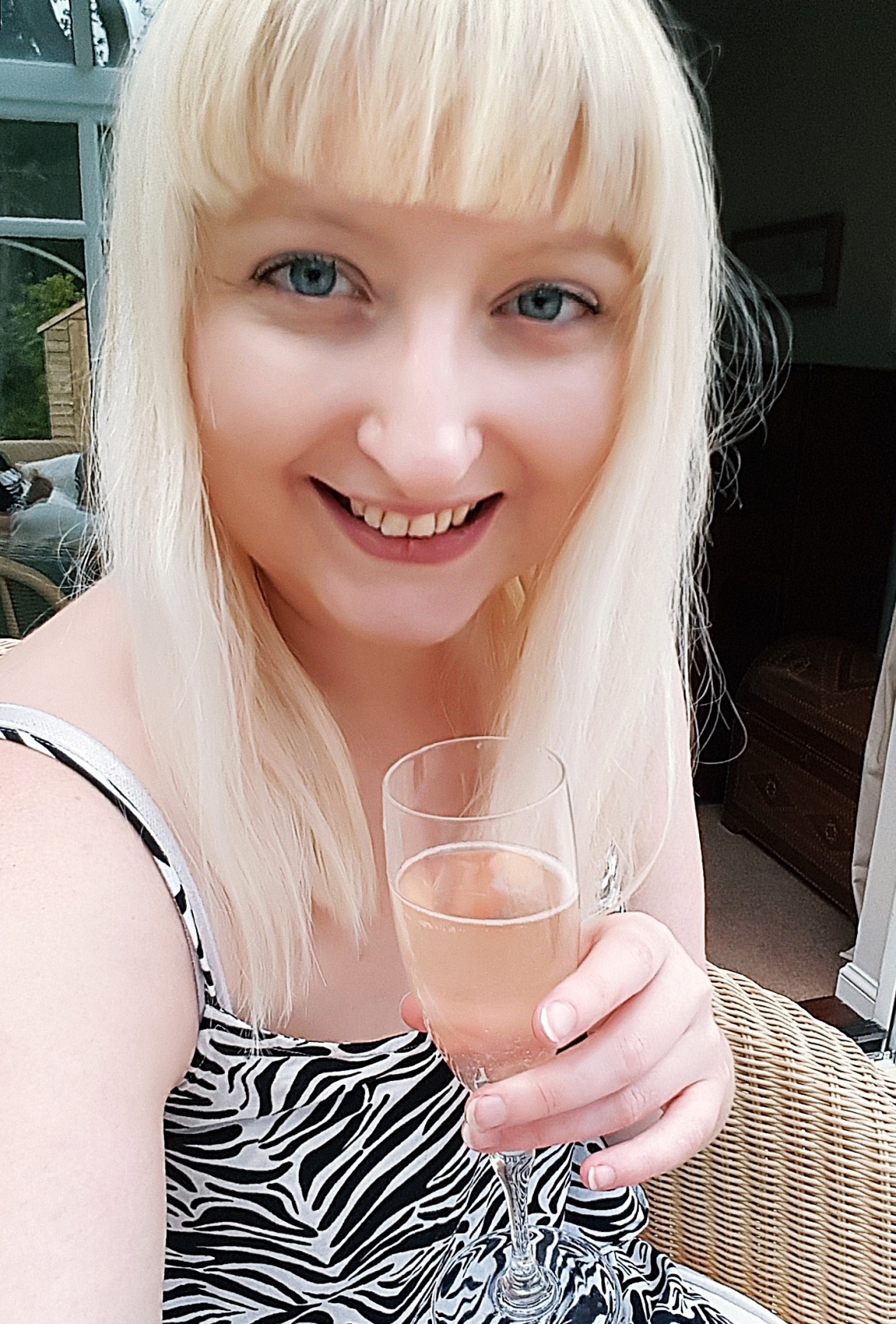 BeckyBecky with Prosecco with Rose and Rhubarb Gin - August 2017 Recap by BeckyBecky Blogs