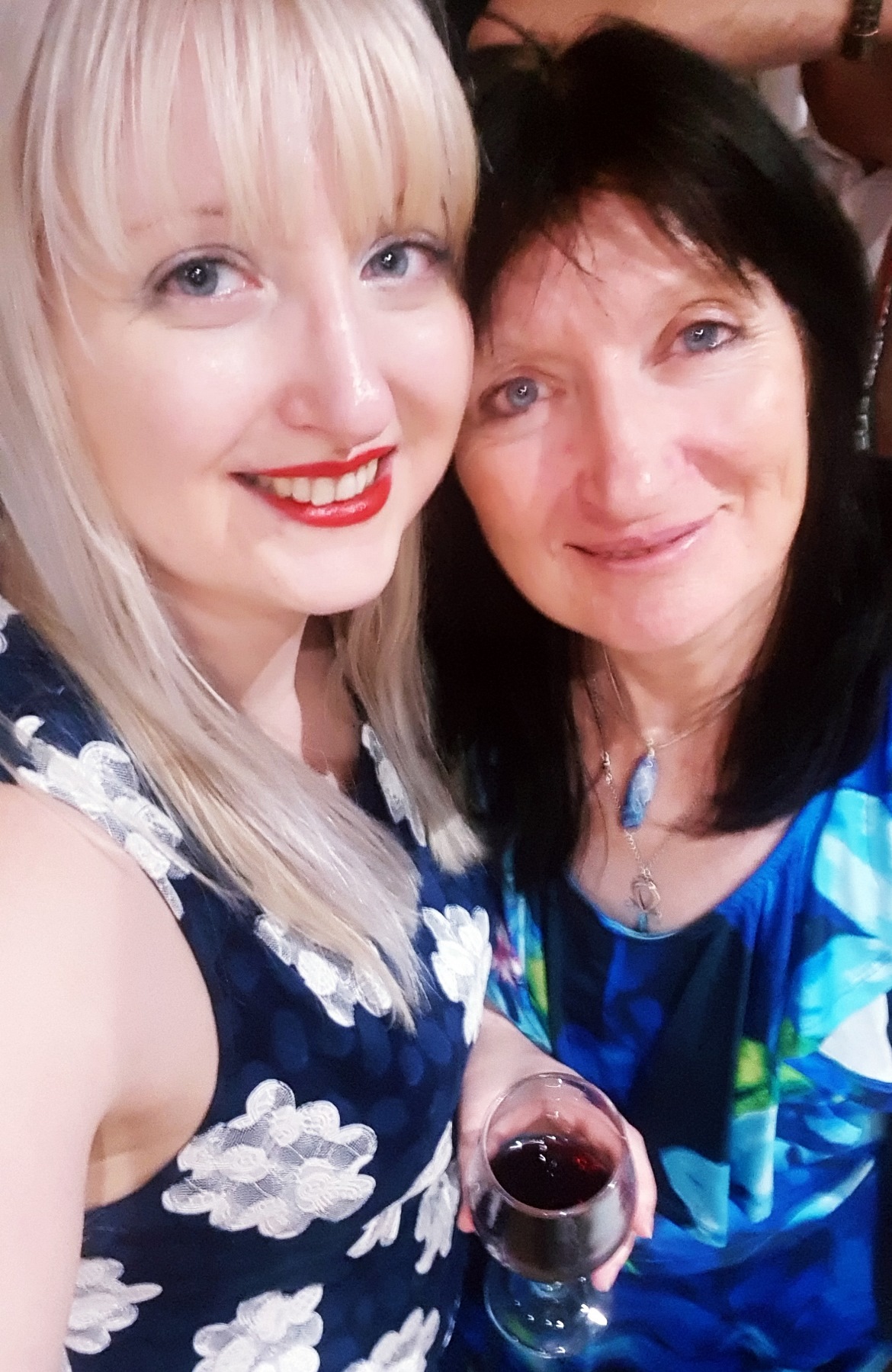 Me and my mum at Caroline and Dan's wedding - September 2018 Monthly Recap by BeckyBecky Blogs