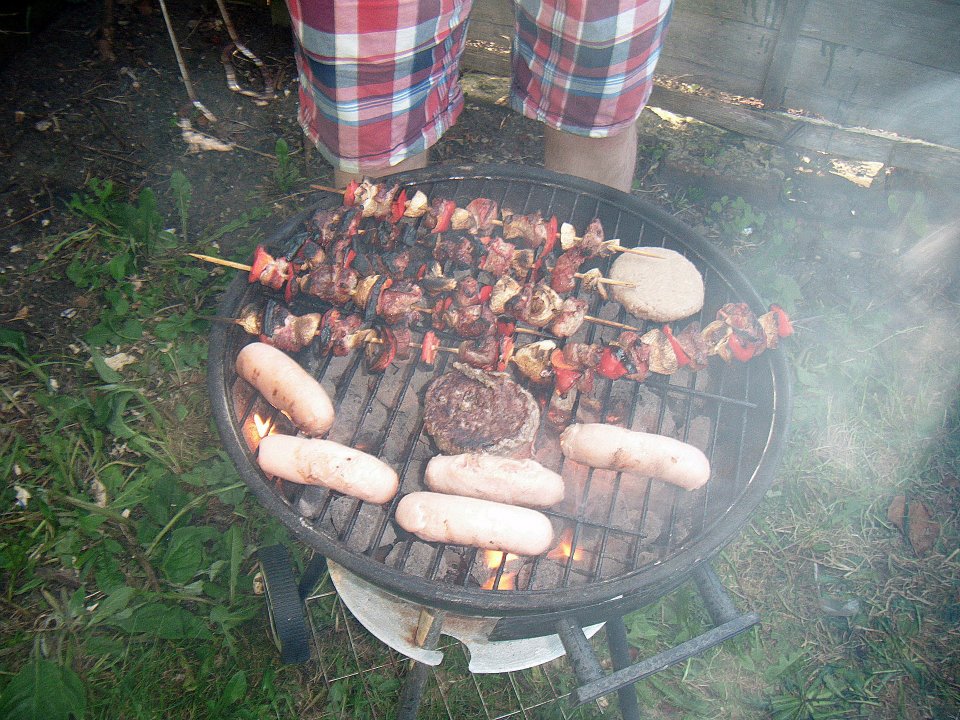 BBQs in the summer - BeckyBecky Blogs